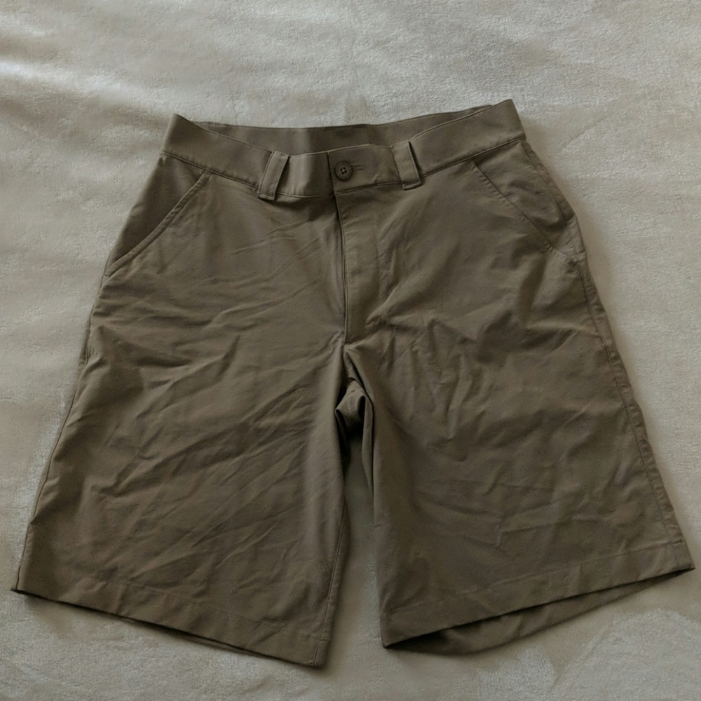 Men's Tan Under Armour shorts - Size 32